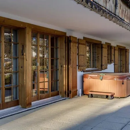 Apartment Luxurious Flat With Jacuzzi Sauna *