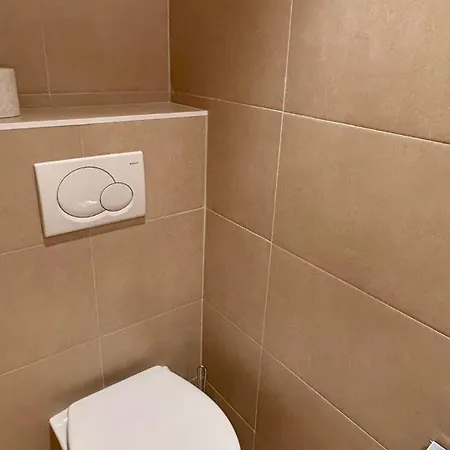 Apartment Luxurious Flat With Jacuzzi Sauna *